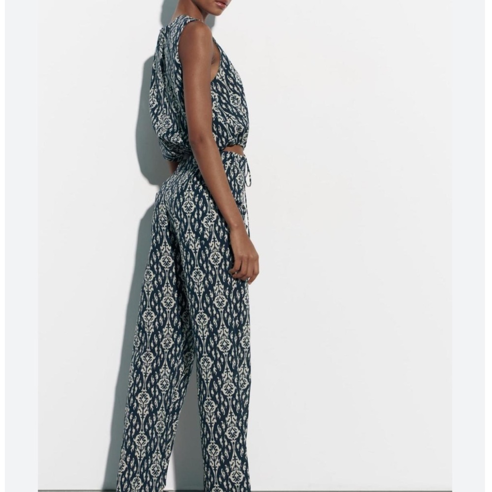 Zara Navy and Cream Printed Sleeveless Jumpsuit with Tie Waist